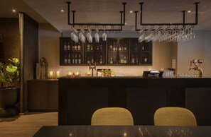 Bar (in der Unterkunft)