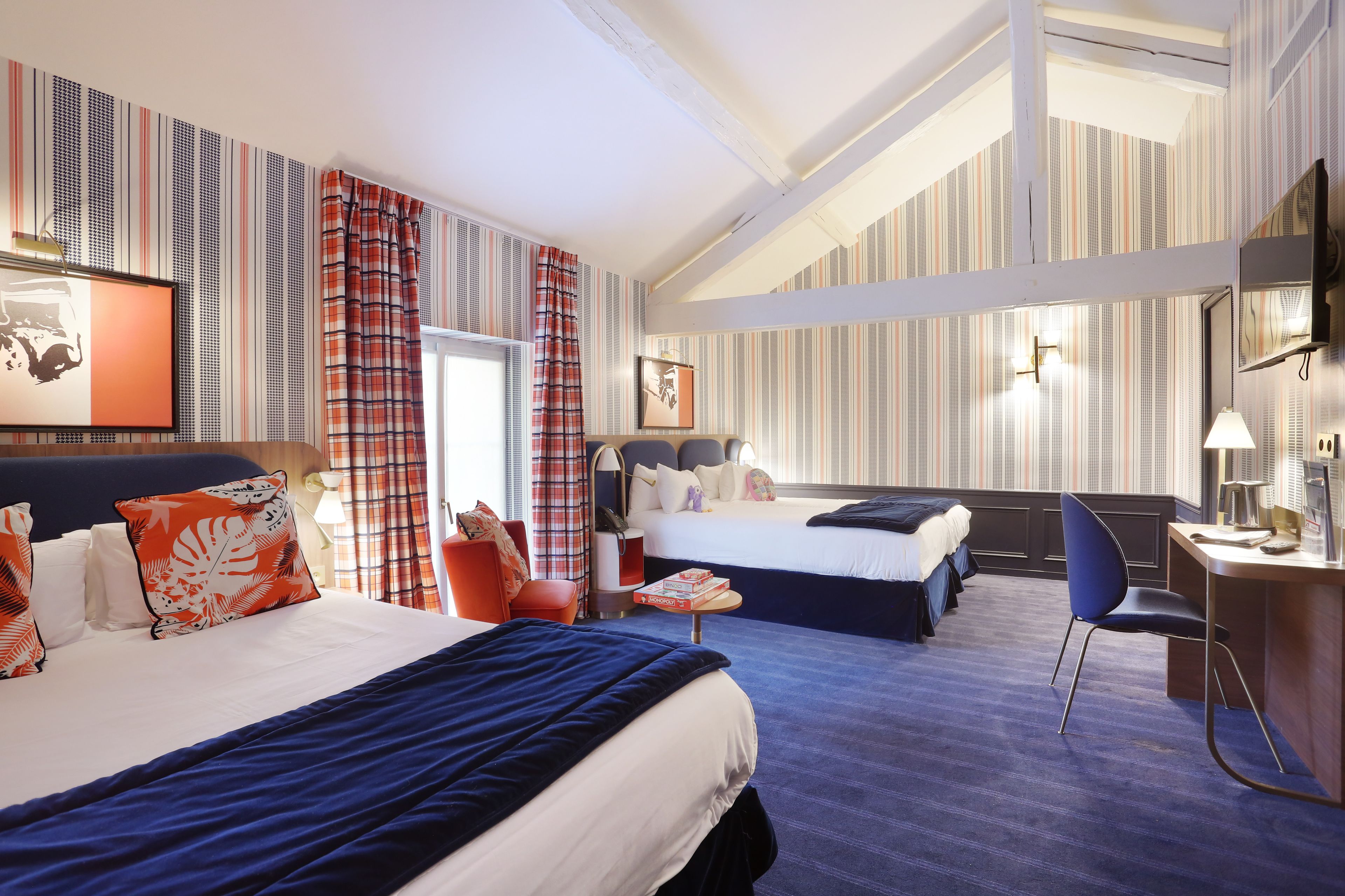 in-room safe, desk, travel cot, free wifi