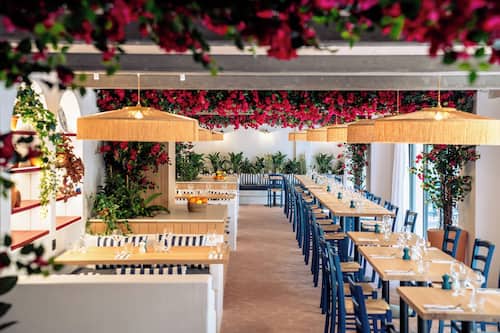 3 restaurants; ze serveren er ontbijt, lunch en diner