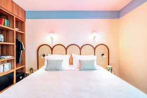 Superior Double or Twin Room | 1 bedroom, in-room safe, desk, laptop workspace