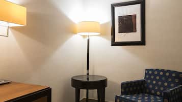 Cubrecamas, colchones con pillow-top y minibar