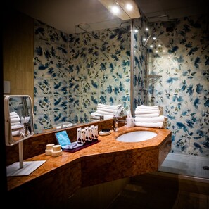 Free toiletries, hair dryer, slippers, bidet