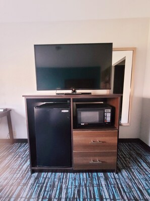 In-room safe, desk, iron/ironing board, free cribs/infant beds