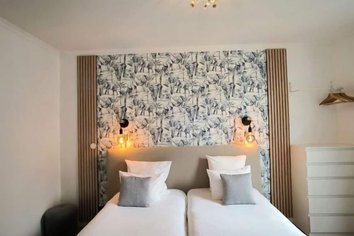 Sengetøy av topp kvalitet, safe på rommet og individuelt innredet