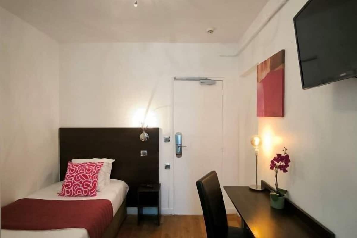 Sengetøy av topp kvalitet, safe på rommet og individuelt innredet