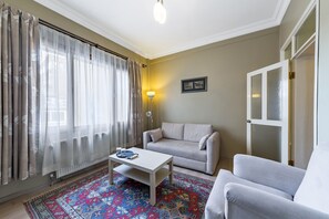 Junior Suite | Living area