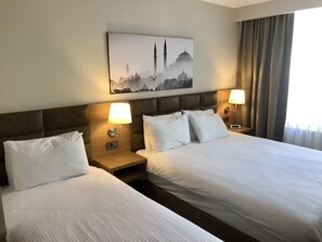 Executive-Apartment | Bettwäsche aus ägyptischer Baumwolle, hochwertige Bettwaren, Zimmersafe