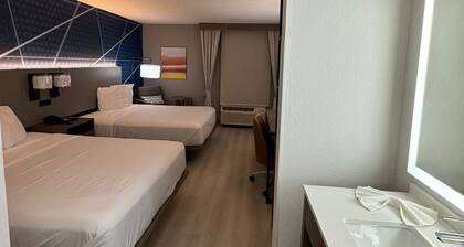 Halsted Inn and Suites Harvey - Chicago Southland