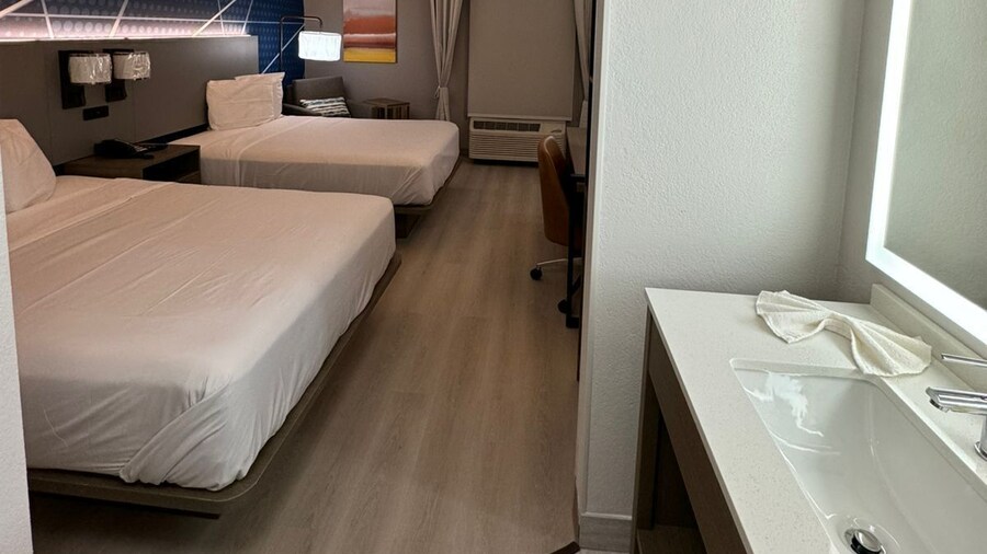 Halsted Inn and Suites Harvey - Chicago Southland