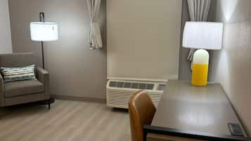 Standard Room, 1 King Bed, Non Smoking (Portable Tub/Shower Seat)