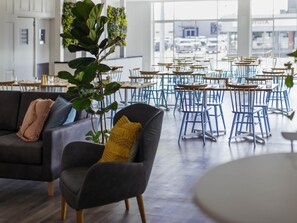 Dinner served, Italian cuisine - Ibis Styles Mt Isa Verona (Mount Isa City)