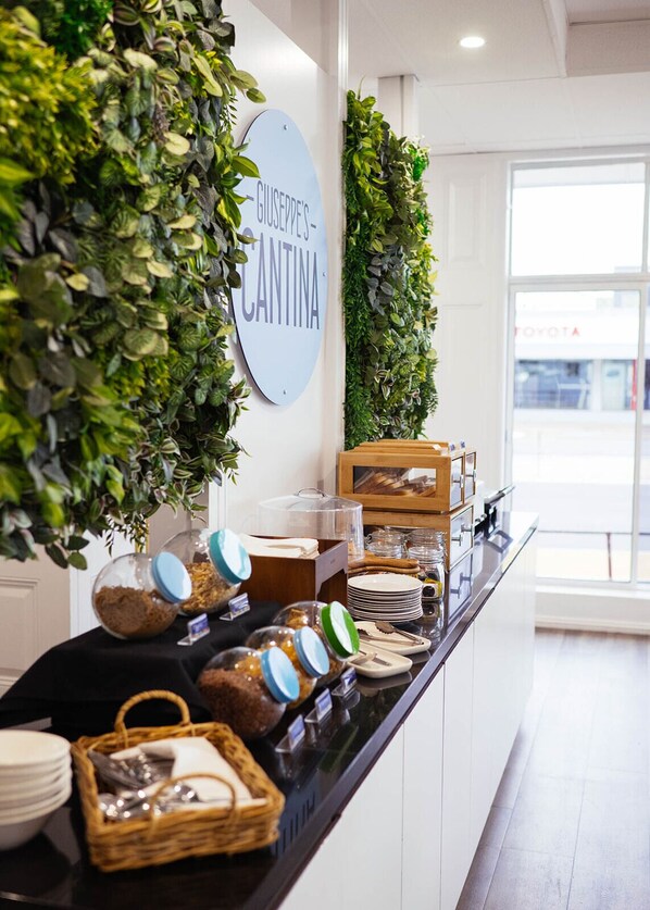 Frokost på farten hver dag (AUD 22 per person)