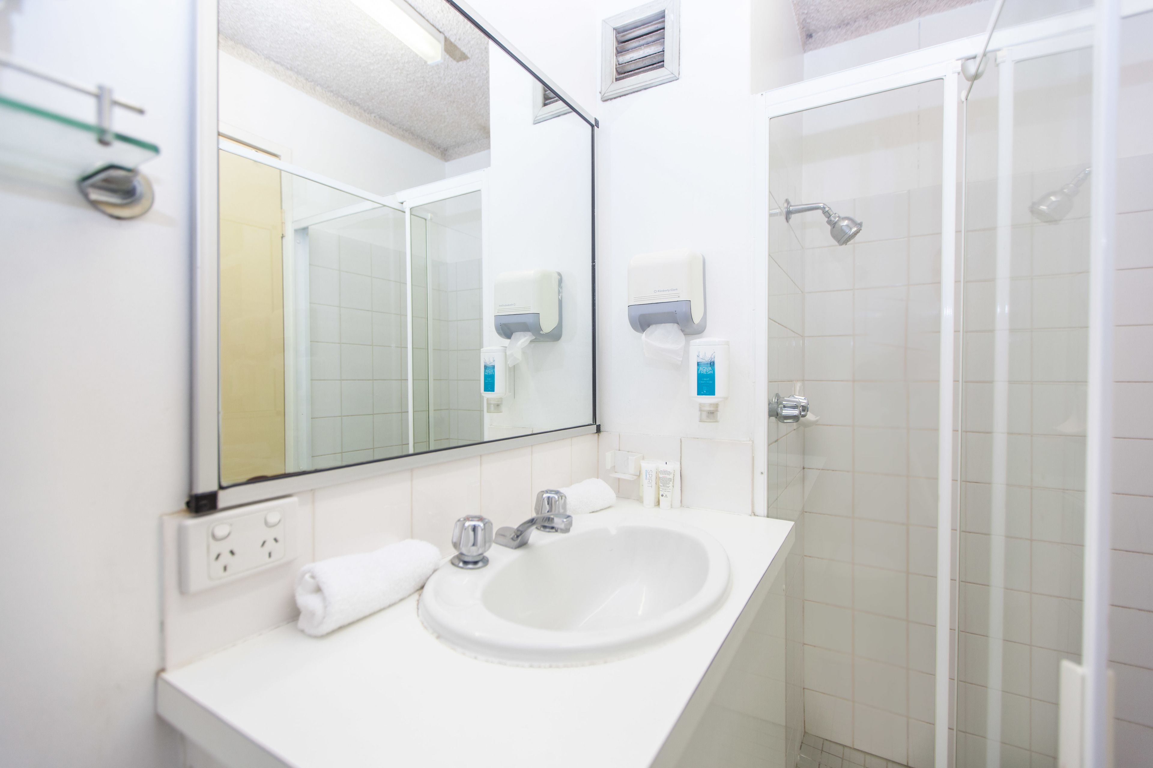 Shower, free toiletries, hair dryer