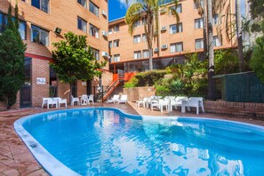 Outdoor pool - Perth Central City Stay Apartment Hotel (West Perth)