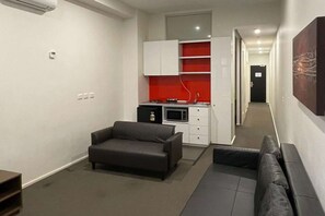 Two Bedroom Apartment | Iron/ironing board, free WiFi, bed sheets - Comfort Apartments on Elizabeth (Melbourne)