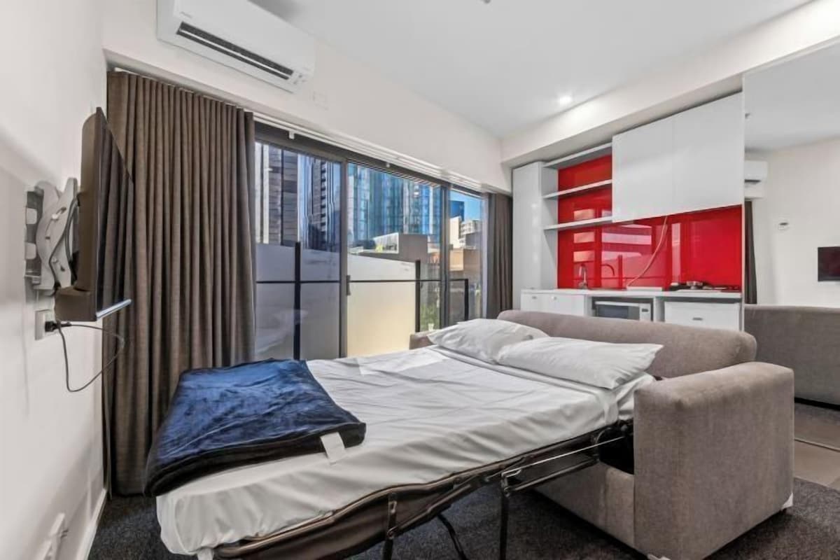 Iron/ironing board, rollaway beds (surcharge), WiFi (free), bed sheets