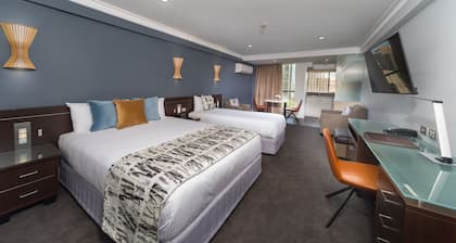 Hyde Park Inn