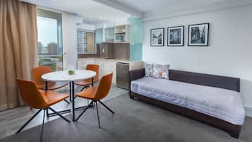 Deluxe Family Room - 5 People + Light Breakfast placed in Room | Living area