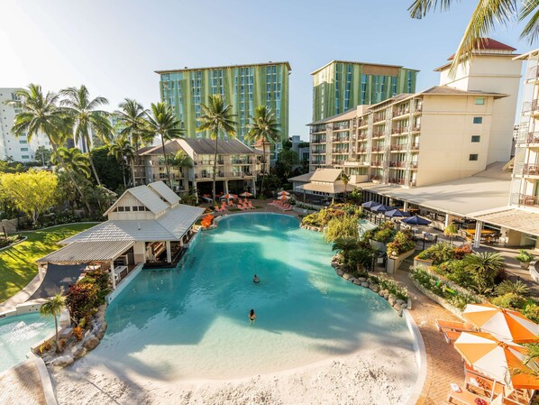 Outdoor pool, pool umbrellas, sun loungers