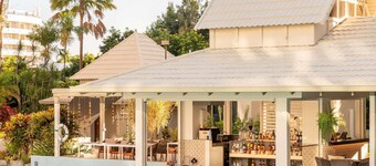 Novotel Cairns Oasis Resort