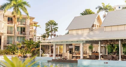 Novotel Cairns Oasis Resort