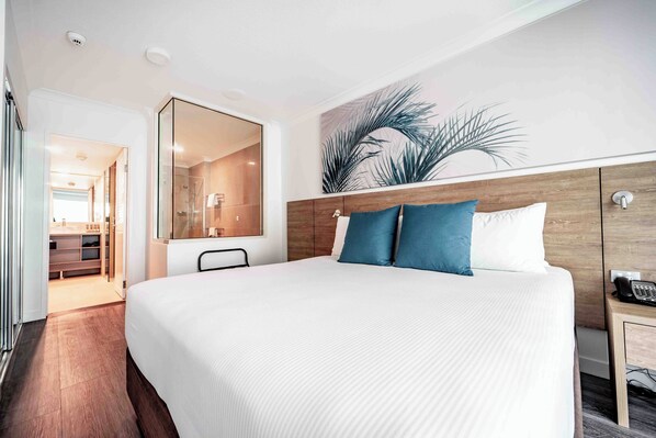 Family Suite (Deluxe) | In-room safe, individually decorated, individually furnished - Novotel Cairns Oasis Resort (Cairns)