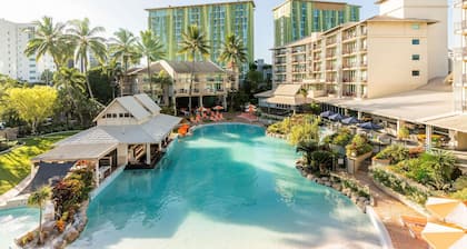 Novotel Cairns Oasis Resort