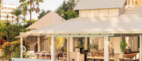 Outdoor pool, pool umbrellas, pool loungers