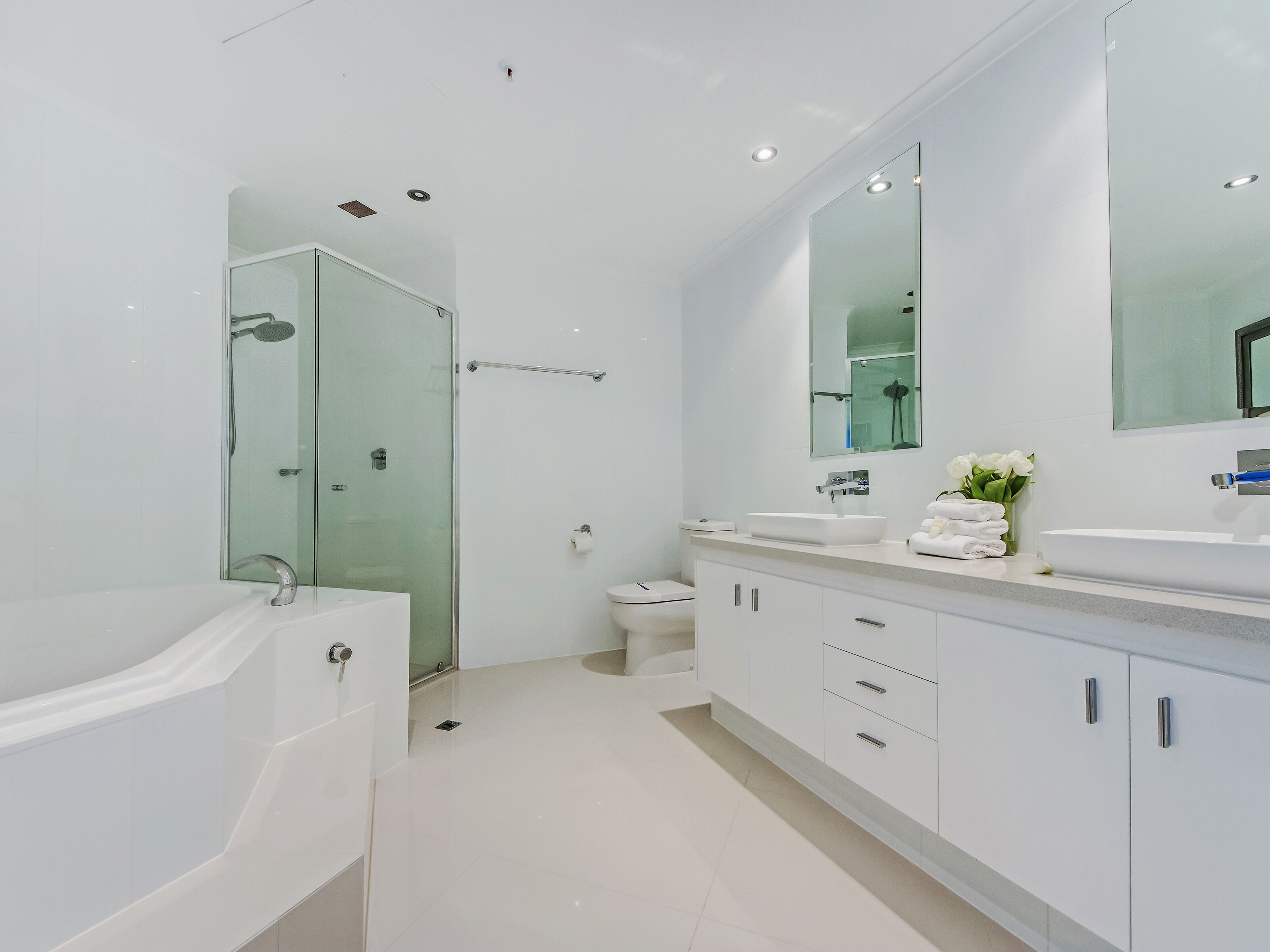 Oceana on Broadbeach — image 11