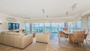 55-Zoll-Flachbildfernseher mit Kabelempfang, Fernseher, DVD-Player