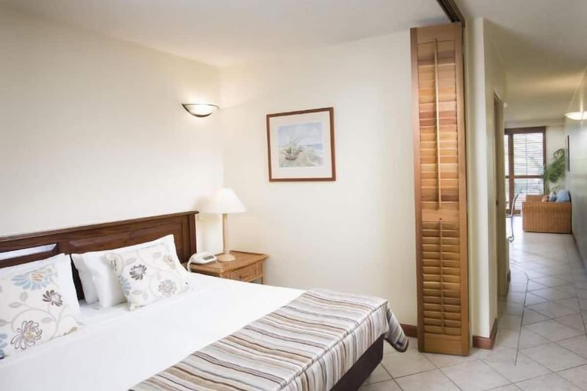 1 bedroom, iron/ironing board, cots/infant beds, WiFi