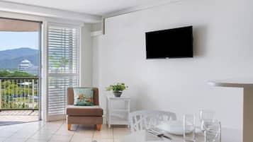 1 habitación, tabla de planchar con plancha, cunas y wifi
