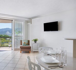 1 Bedroom Garden | Iron/ironing board, cribs/infant beds, rollaway beds, WiFi