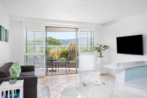 1 Bedroom Garden | View from room
