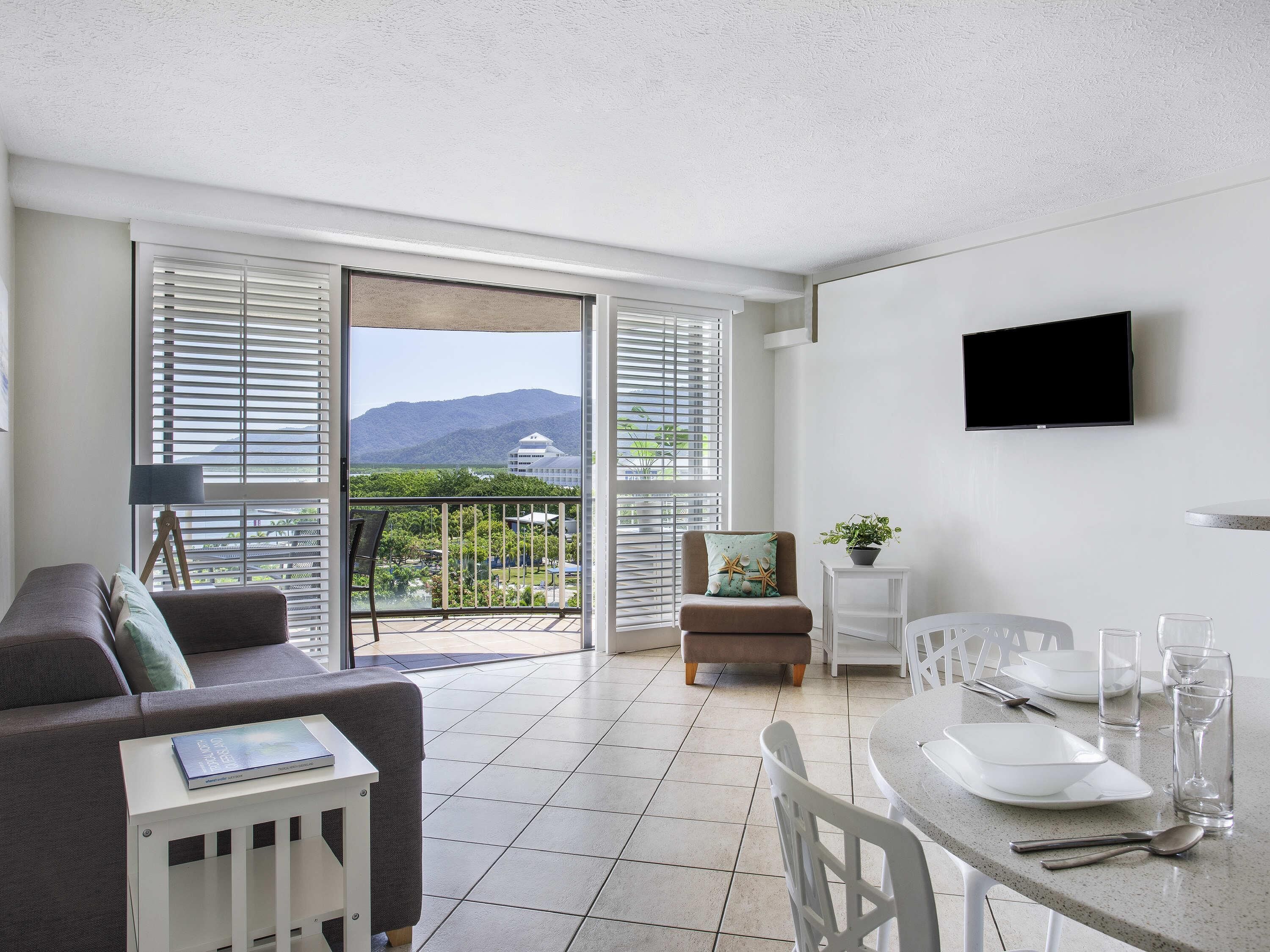 مكواة/لوح كي وأسرّة أطفال/رضّع وواي فاي وملاءات أسرّة