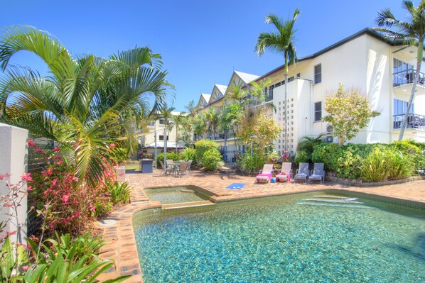 2 outdoor pools, sun loungers