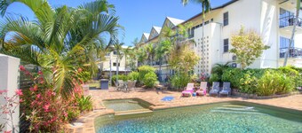 Cairns Queenslander Hotel & Apartments