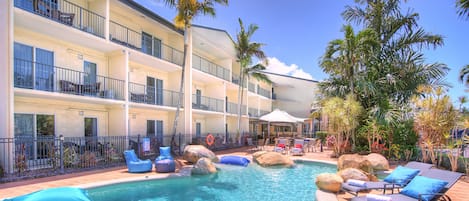 2 outdoor pools, sun loungers