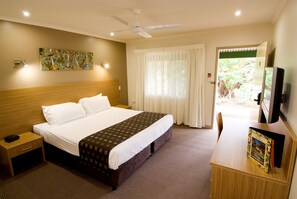 In-room safe, desk, iron/ironing board, free WiFi
