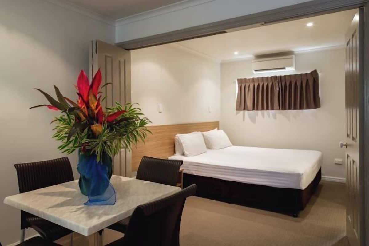 In-room safe, desk, iron/ironing board, WiFi (free)