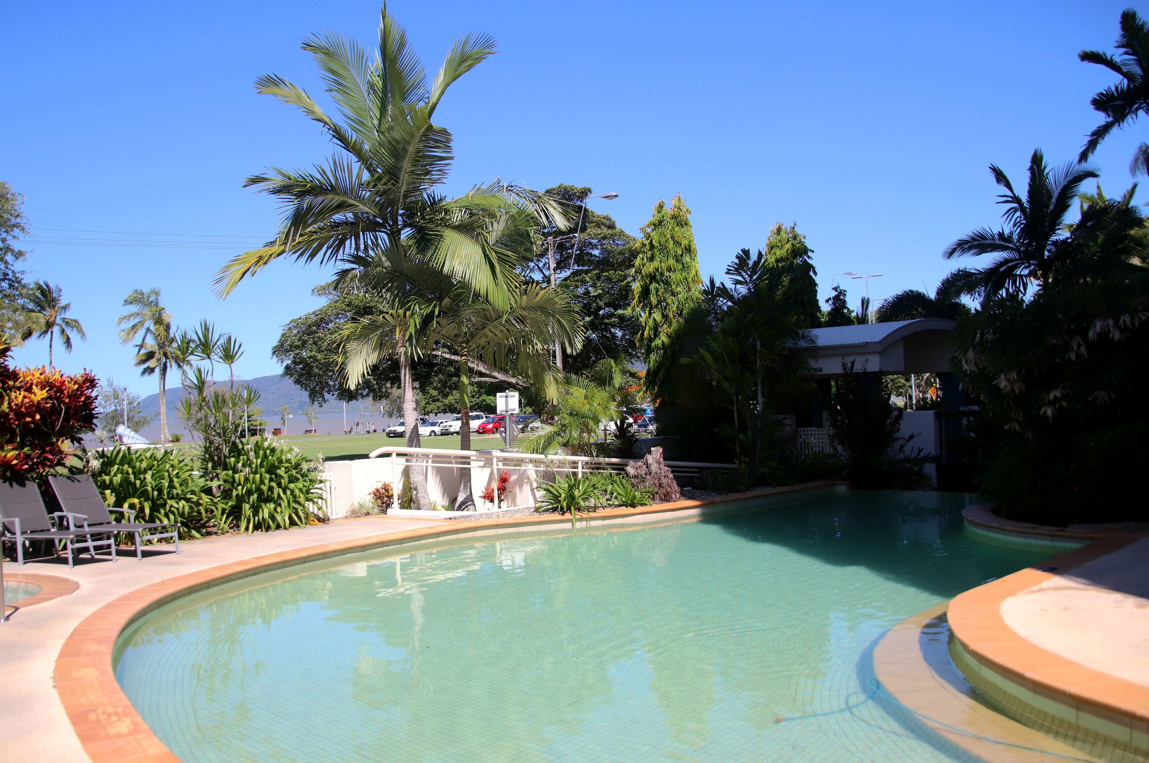 181 The Esplanade — image 6