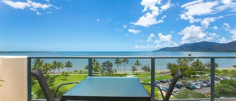 Deluxe Apartment, 2 Bedrooms, Ocean View | Terrace/patio