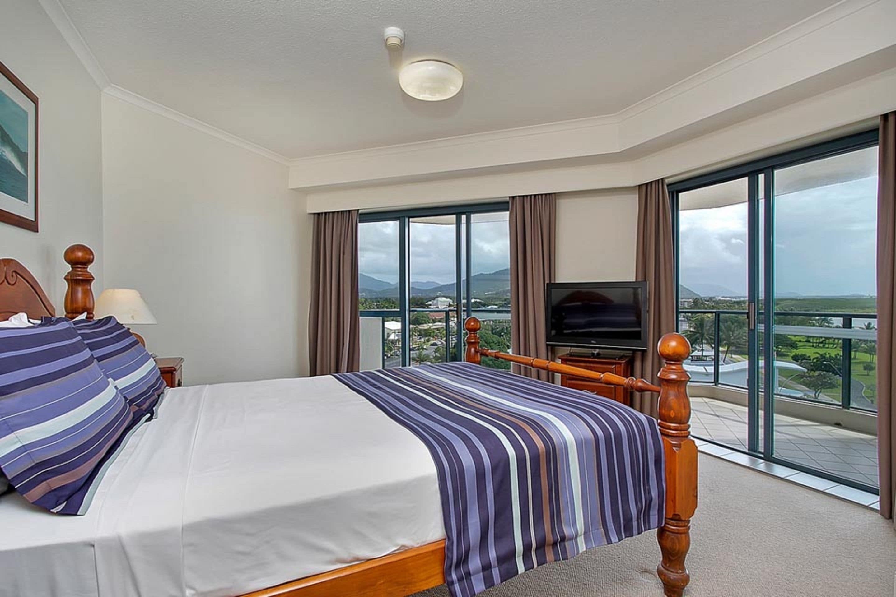 181 The Esplanade — image 13