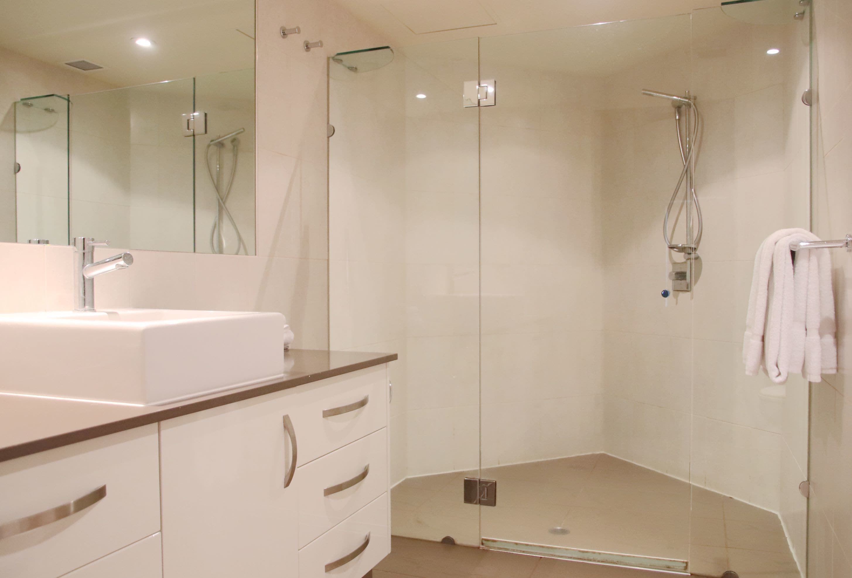 181 The Esplanade — image 14