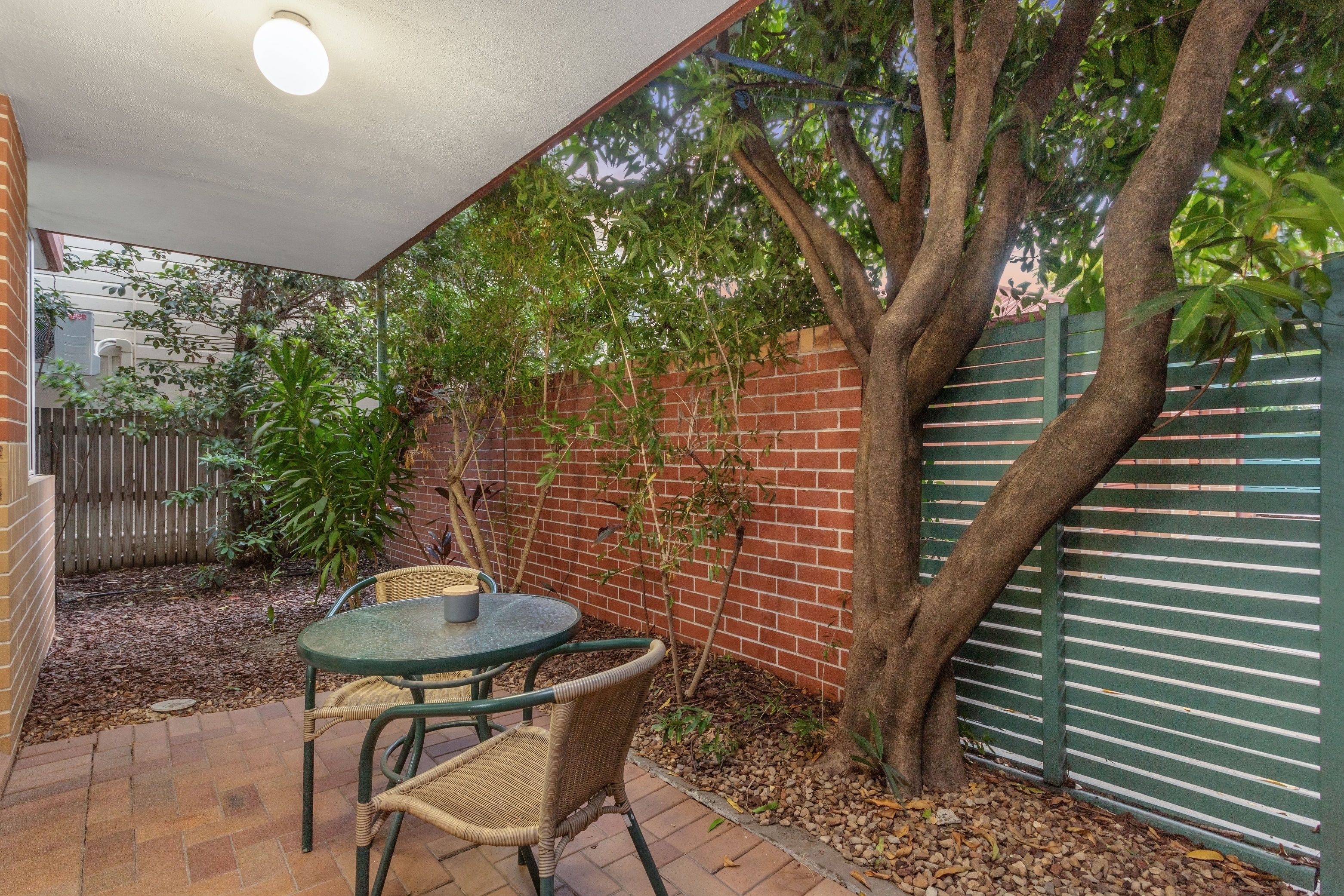 classic apartment, 1 queen bed, kitchen, courtyard area | terrace/patio