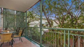 Appartement, 2 chambres | Balcon