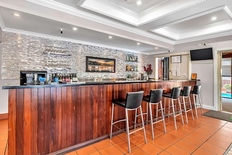 Breakfast, lunch, dinner served; international cuisine, pool views