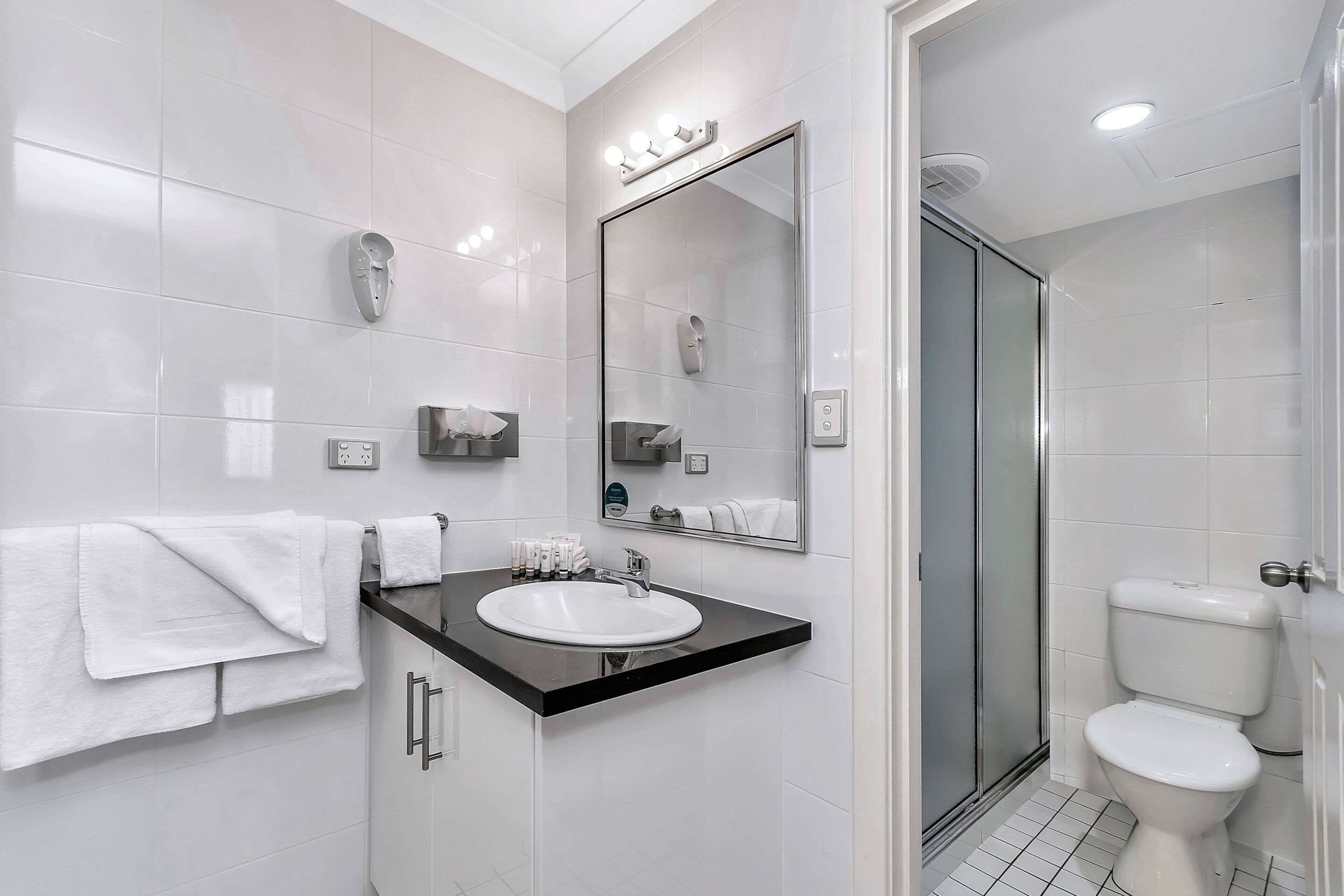 minibar, in-room safe, soundproofing, iron/ironing board