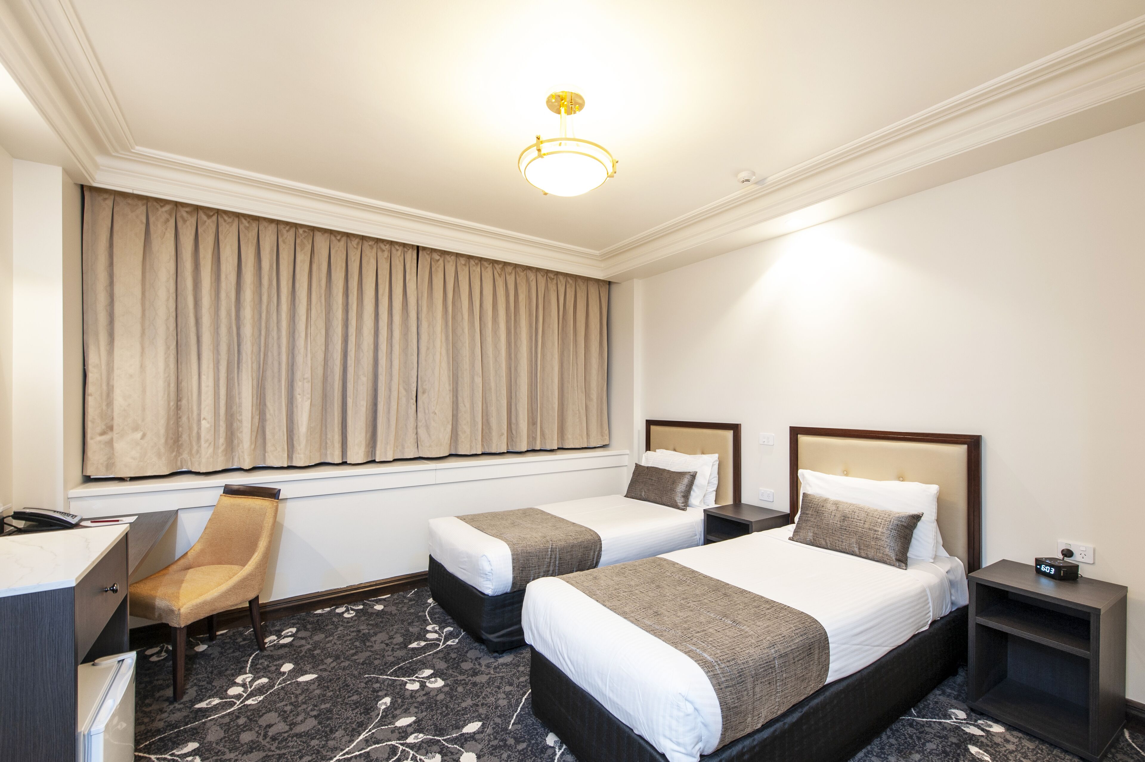 corporate twin singles | premium bedding, minibar, in-room safe, desk