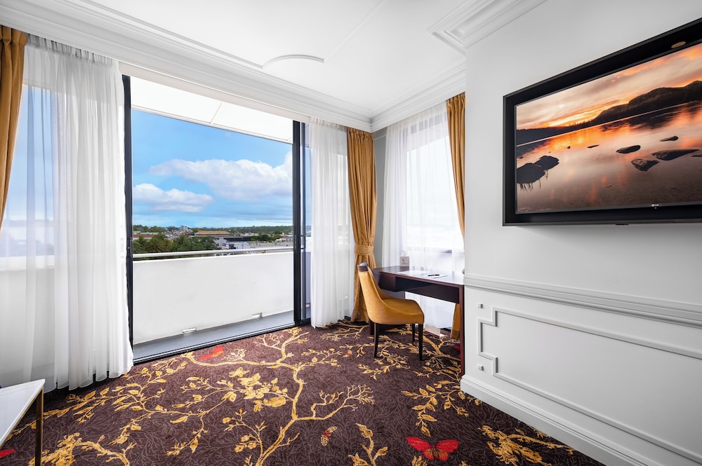 Burke & Wills Hotel by null